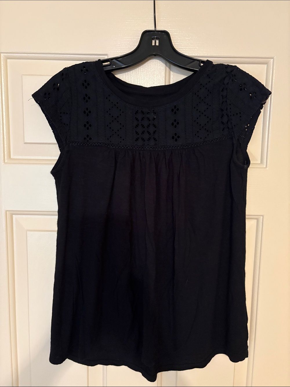 Merona Black Eyelet Cap-Sleeve Tank Top
